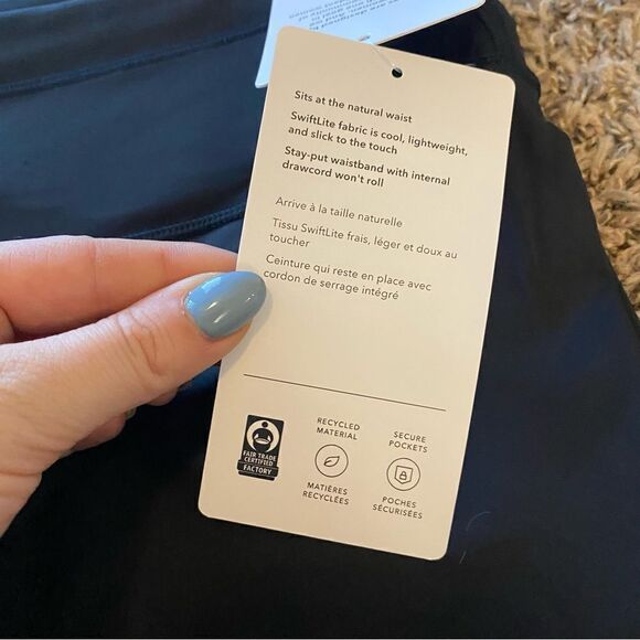 Athleta Accelerate Shortie - Picture 9 of 11